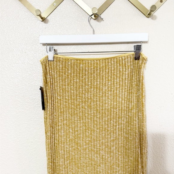 NWT 16Arlington Nasu Leather-trimmed Ribbed-knit Maxi Skirt Pastel yellow $580 - Picture 14 of 16
